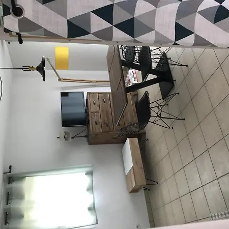 appartement studio a terre de france Appartamento *